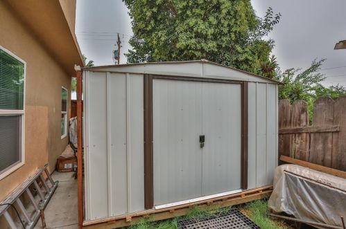 939 Garfield St, Lodi CA  95240-5404 exterior