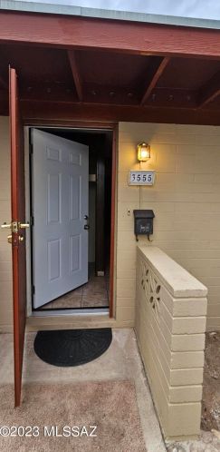 3555 Ellington Pl, Tucson, AZ 85713-4215
