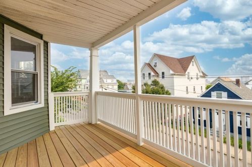 423 Orms St, Providence, RI 02908-4854