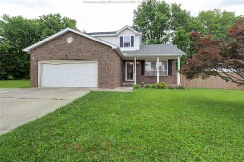 101 Autumn Wynd, Hurricane, WV 25526-9117