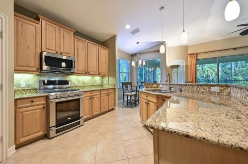 1638 Tarpon Bay Dr, Naples, FL 34119-8724