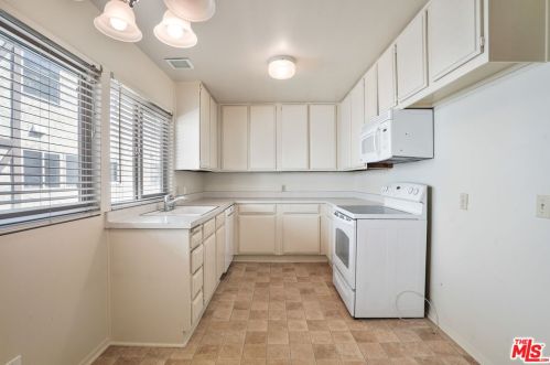 1966 Huntington Dr, South Pasadena CA  91030-4950 exterior