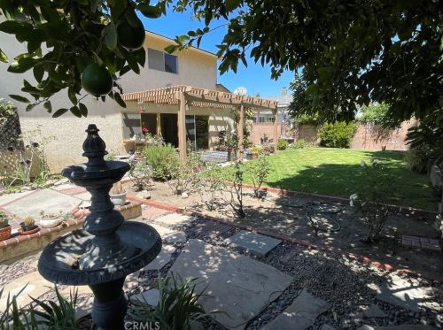 1826 Claudia Ave, Simi Valley CA 93065-3642 exterior