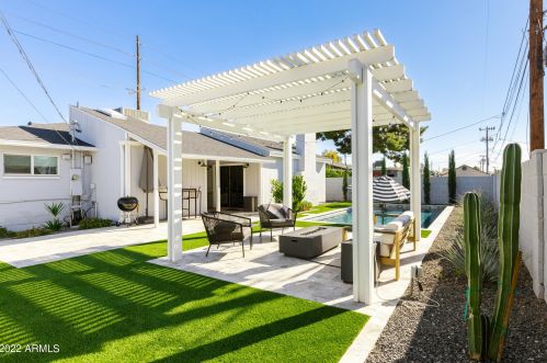 5744 12 St, Phoenix AZ 85086-7351 exterior