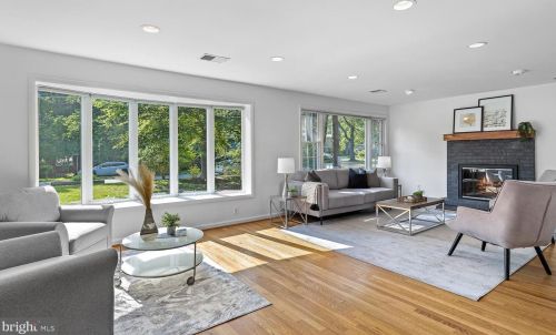 3417 Greentree Dr, Falls Church, VA 22041-1405