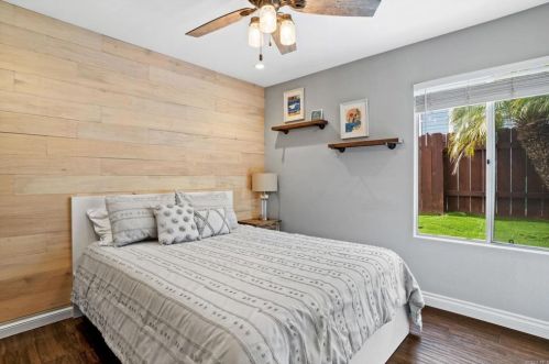 1818 Blackhawk Ave, Oceanside CA  92056-2908 exterior