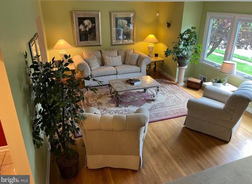 2423 Kingman Dr, Wilmington, DE 19810-3550