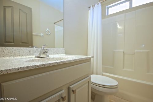 1717 Lindrick Dr, Chandler AZ 85249-5033 exterior