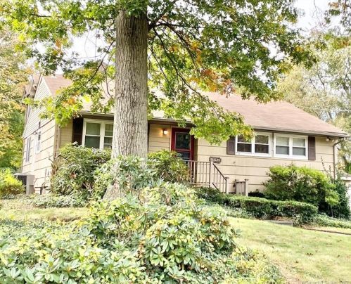 38 Arden Ln, Stamford, CT 06905-1724