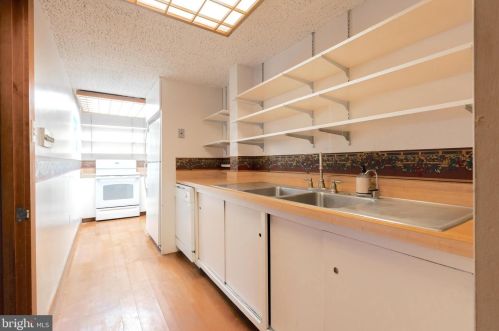 285-6 Chelsea Cir, Newtown Square PA  19073-2104 exterior