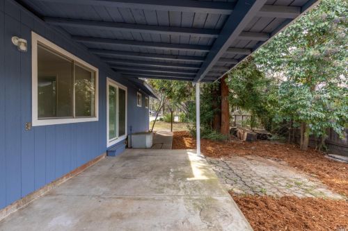 810 Walnut Ave, Ukiah CA  95482-3703 exterior