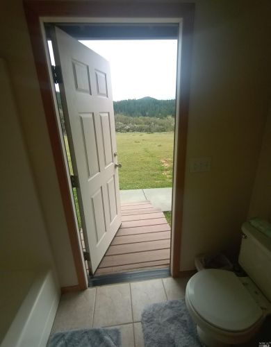 5480 Canyon Rd, Willits CA  95490-9242 exterior