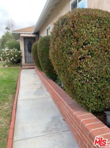 2112 Parnell Way, Altadena, CA 91001-5406