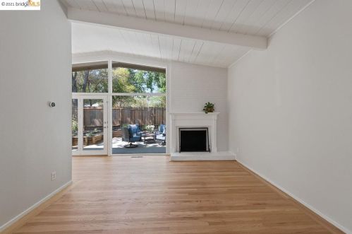 1890 Eloise Ave, Concord CA  94523-2102 exterior
