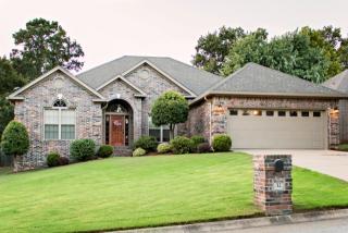 32 Blue Mountain Dr, North Little Rock, AR 72113-6354