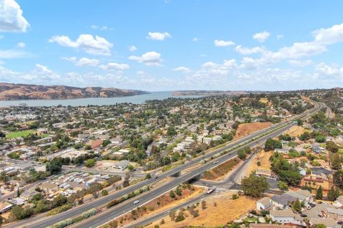 1718 Lindo St, Benicia CA  94510-2338 exterior