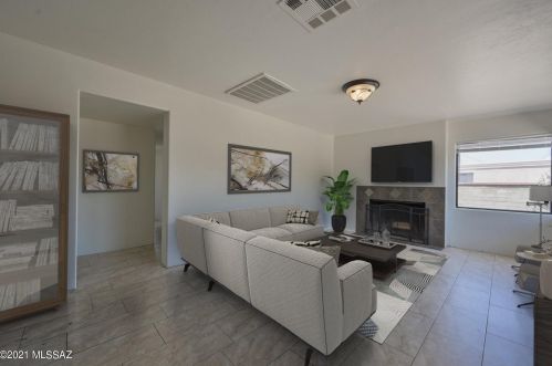 610 Waverly St, Tucson, AZ 85705-8973