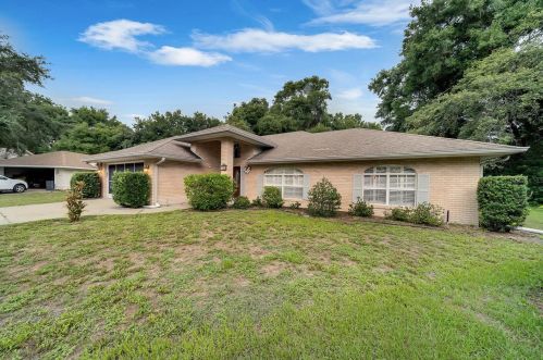 1185 Glen Falls Rd, Deland, FL 32720-2582