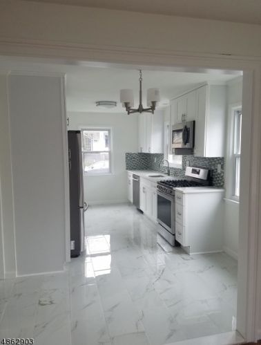 31 Morse St, Cranford NJ  07016-2750 exterior