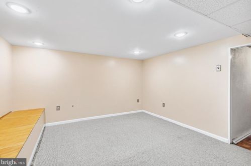 302 Stratford Rd, Manor PA  19036-1638 exterior