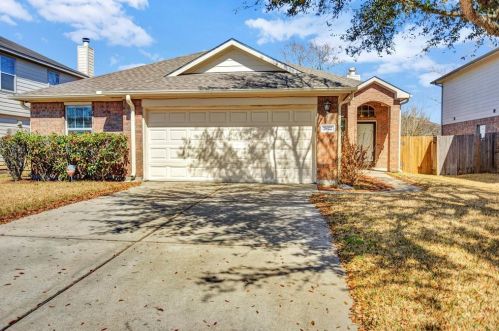 7822 Leaning Oak Dr, Texas City, TX 77591-9290