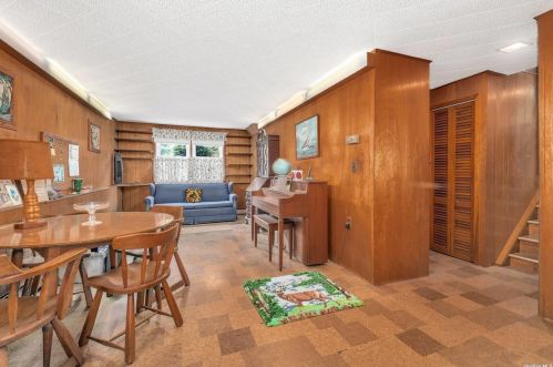 11 Ruby Ln, Huntington Station NY  11746-4518 exterior