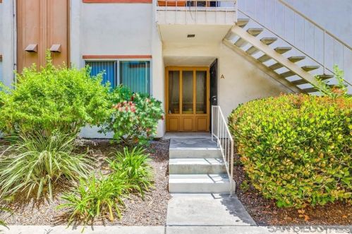 6852 Hyde Park Dr, San Diego, CA 92119-2296