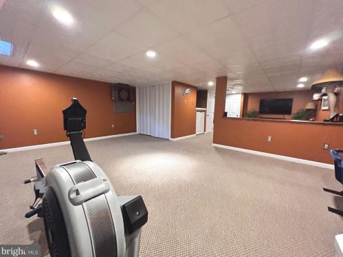 324 Glenn Rose Cir, Norristown PA 19406-1783 exterior