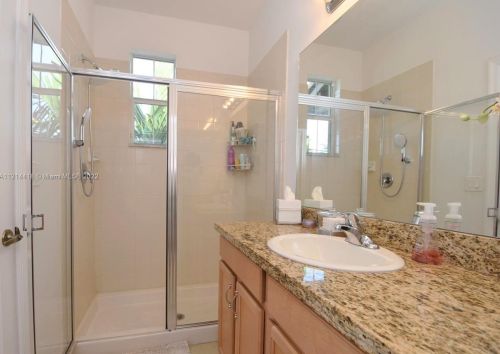 1418 147th Ter, Hollywood FL  33027-6187 exterior