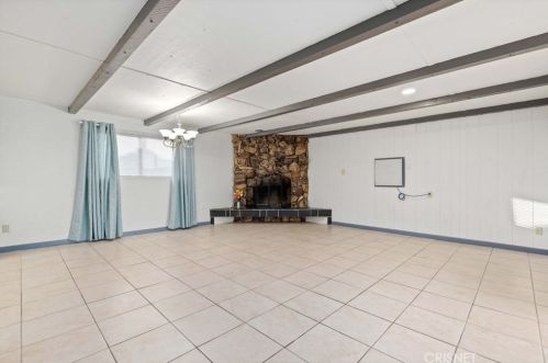 467 Lingard St, Lancaster CA 93535-3122 exterior