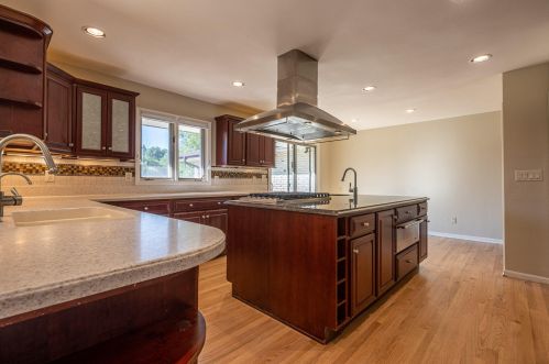 1545 Cedar Ln, Milwaukee WI  53217-1102 exterior