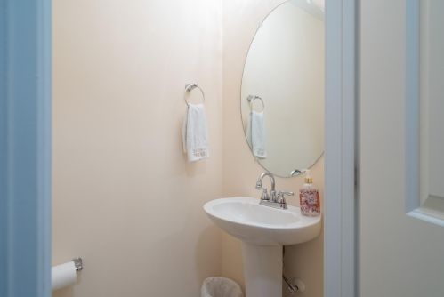 1821 Zelasko Dr, Johns Island SC  29455-8312 exterior