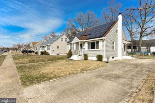 1102 Cumberland Ave, West Deptford NJ  08096-3041 exterior