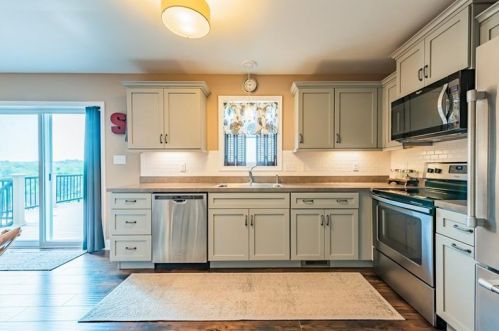 208 Rolling Hill Farm Dr, West Newton PA  15089-2809 exterior