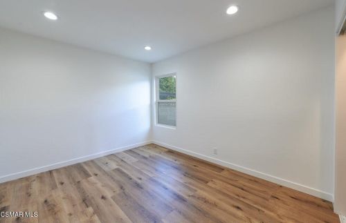 14363 Collins St, Van Nuys CA 91316-1030 exterior