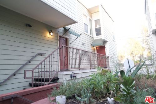 4342 Gentry Ave, North Hollywood, CA 91604-1708