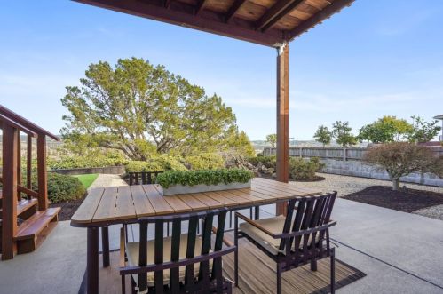 16624 Selby Dr, San Leandro CA  94578-1236 exterior