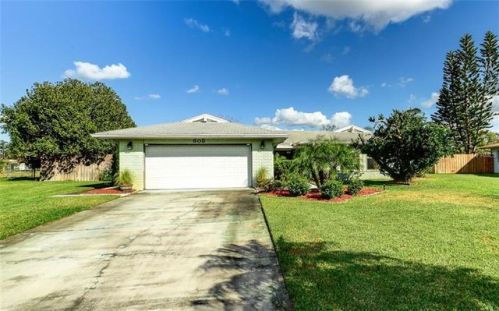 605 Driver Cir, Kissimmee, FL 34759-4112