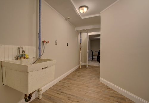 2642 Valley Trails Dr, Covington KY  41017-1049 exterior