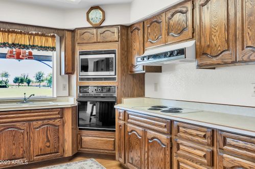 7835 Lakeview Ave, Mesa AZ  85209-6601 exterior