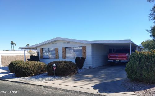 225 Mora Dr, Green Valley, AZ 85614-4317