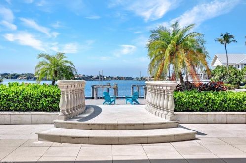 550 Alameda Ct, Marco Island FL  34145-5830 exterior