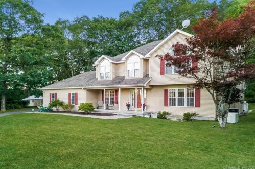 37 Larkspur Ln, Bristol, CT 06010-2394
