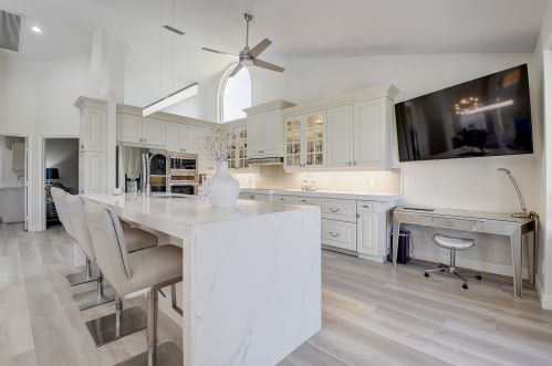 7660 Dorchester Rd, Boynton Beach, FL 33472-5003
