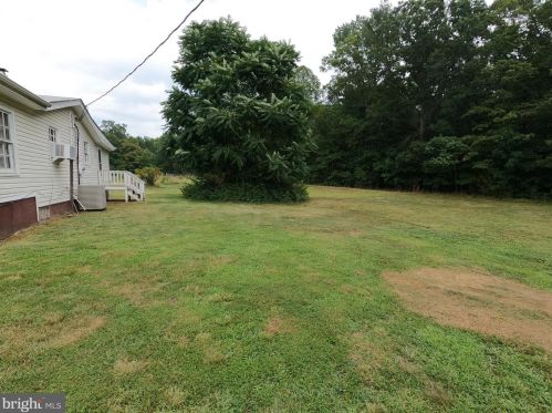 5923 Smith Station Rd, Fredericksburg VA  22407-9318 exterior