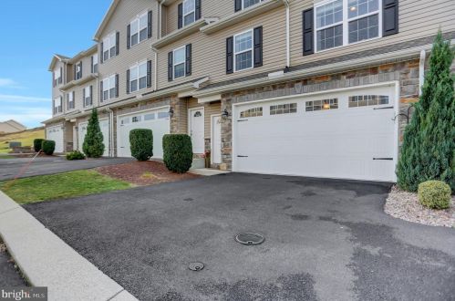 817 Spring Rock Ct, Navy Sup Dpt, PA 17055-6935
