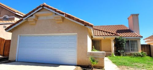 166 Nebraska St, Lake Elsinore CA  92530-1861 exterior