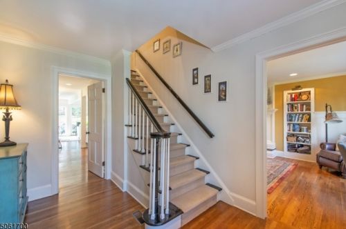 87 Tower Mountain Dr, Bernardsville, NJ 07924-1724