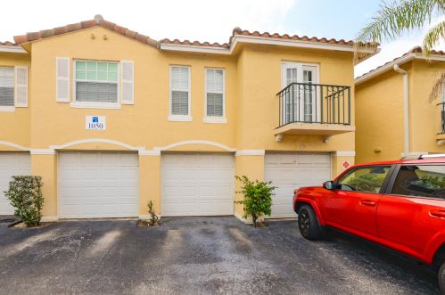 1050 Lake Shore Dr, West Palm Beach, FL 33403-2861