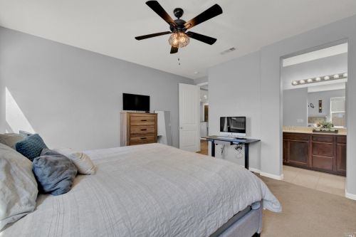 542 Twilight St, Vacaville CA  95688-8829 exterior